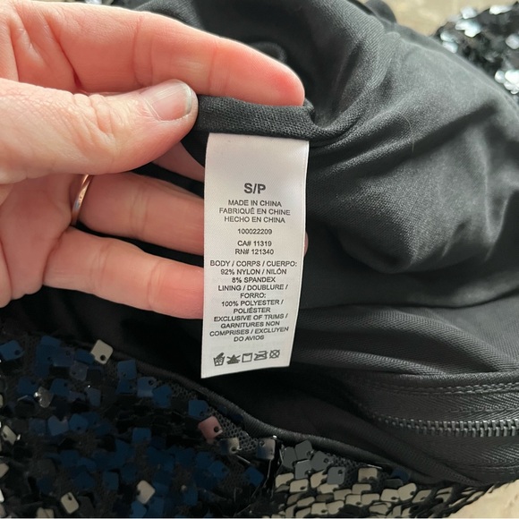 Dynamite crop top black sparkle size small - Picture 9 of 9